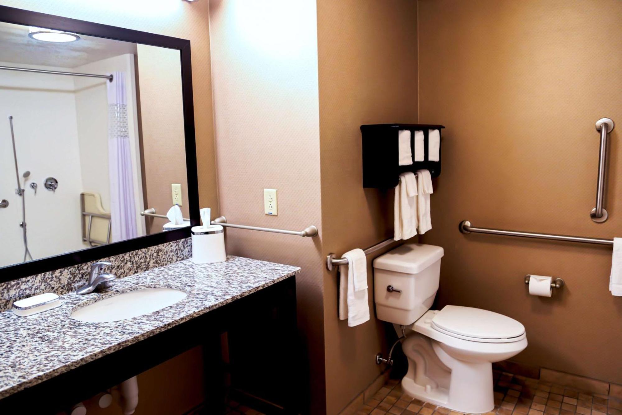 Hampton Inn Lewiston-Auburn Exterior photo